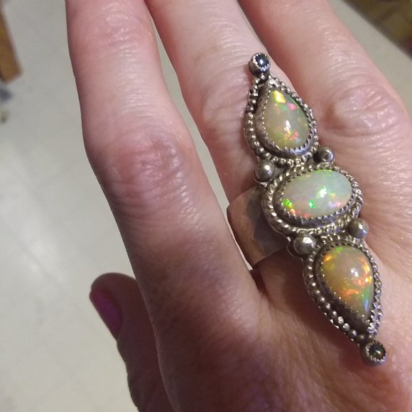 Ethiopian Opal Ring - Picture 5 of 7